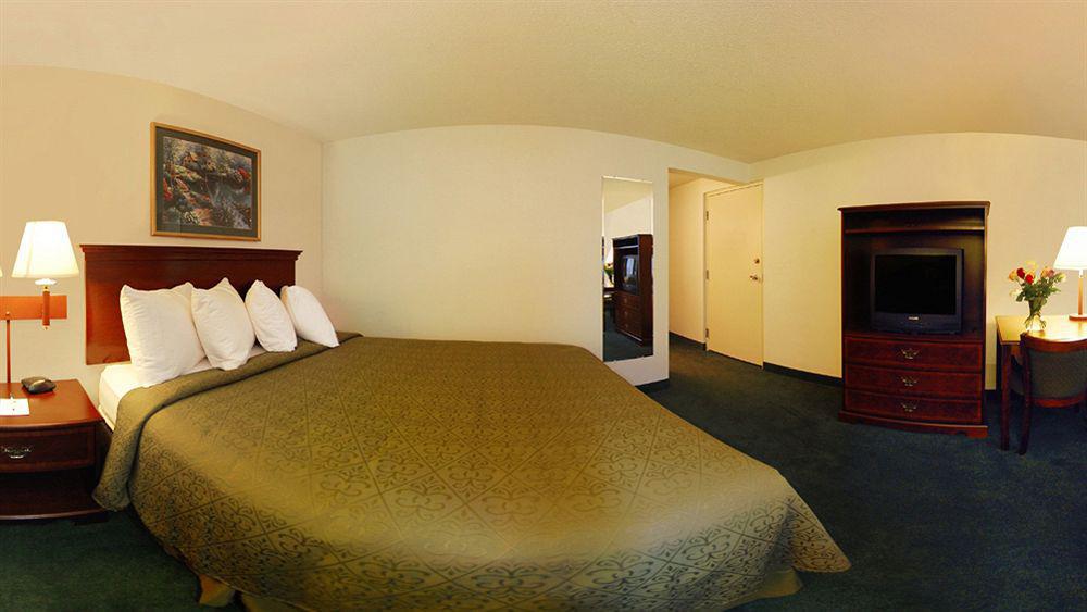 แทรเวลลอดจ์ บาย วินด์แฮม เกรทฟอลล์ Hotel เกรทฟอลส์ ภายนอก รูปภาพ